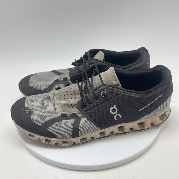 On Cloud 5 Sneakers Mens 9 Black Gray Running Athletic Gym Shoes - Picture 3 of 10